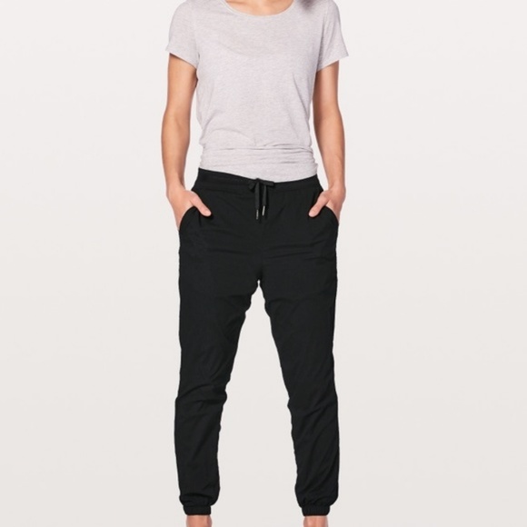 lululemon athletica Pants - NWOT Lululemon In Depth Jogger Pant Size 6 Black